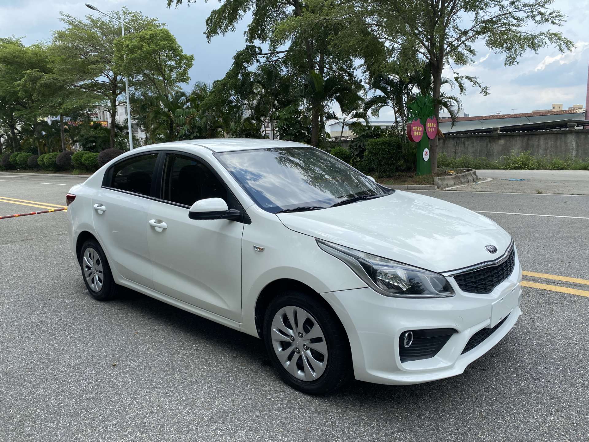 18年起亚k2,自动档,大屏导航,首付只要6000块,日供